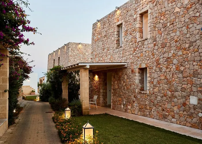 Otel Tenuta Montiro' 4*