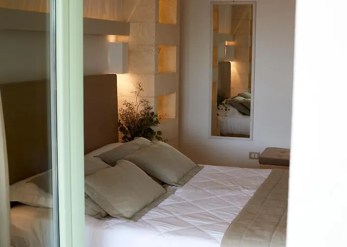 Otel Tenuta Montiro' 4*