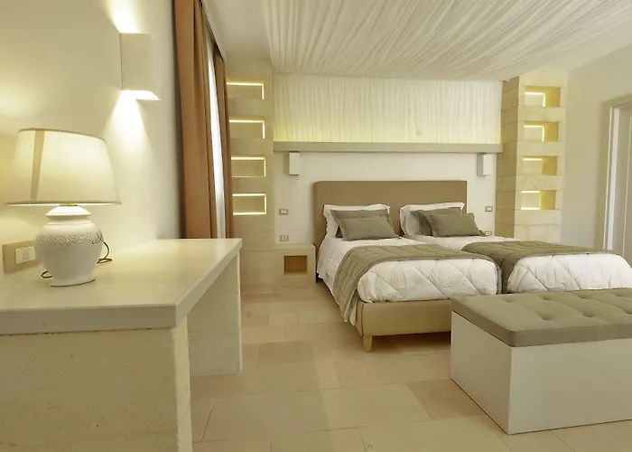 Otel Tenuta Montiro' 4*
