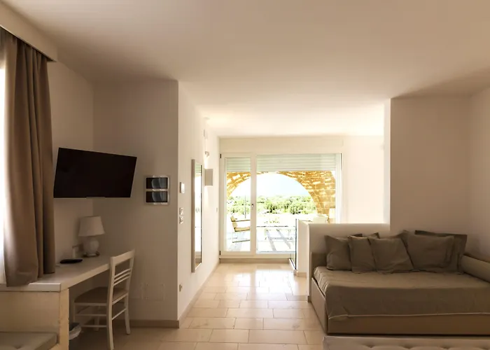 Tenuta Montiro' Otel