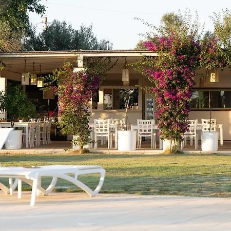 Hotel Tenuta Montiro' 4*