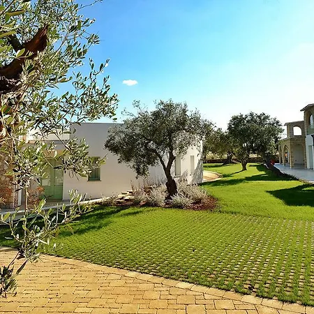 Tenuta Montiro' Szálloda 4*